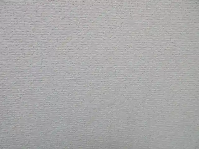 きれいに壁穴補修が完了した状態