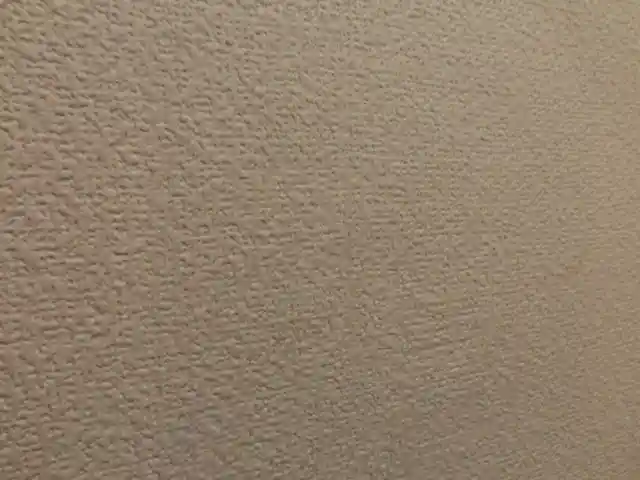 壁紙を再利用して、きれいに直りました