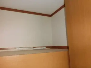 再利用するのは収納の中の壁紙